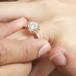 Valuations for diamond engagement rings are carried out while-you-wait or on a same-day basis for €100