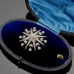 Ms Kinsella is experienced in jewellery from all periods, including contemporary, vintage, period and antique.
