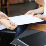 Danielle can come to your home to carry out the appraisal and valuation of your jewelry.